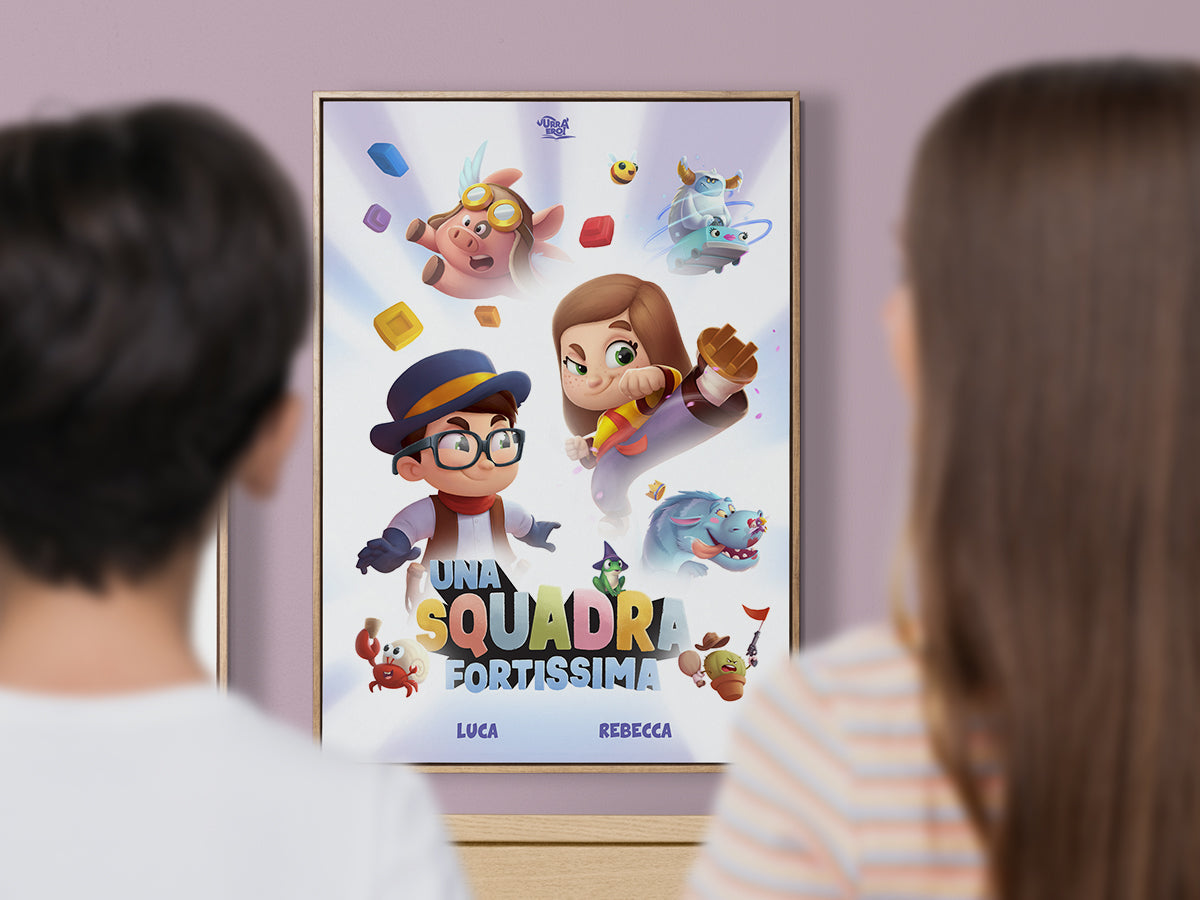 Due fratelli guardano il loro poster personalizzato appeso alla parete
