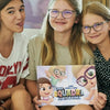 Tre sorelle con il miglior regalo per tre bambini: un libro personalizzato.