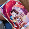 Gioccare con il toboggan e una storia di questo libro personalizzato per Nonno e Nonna.