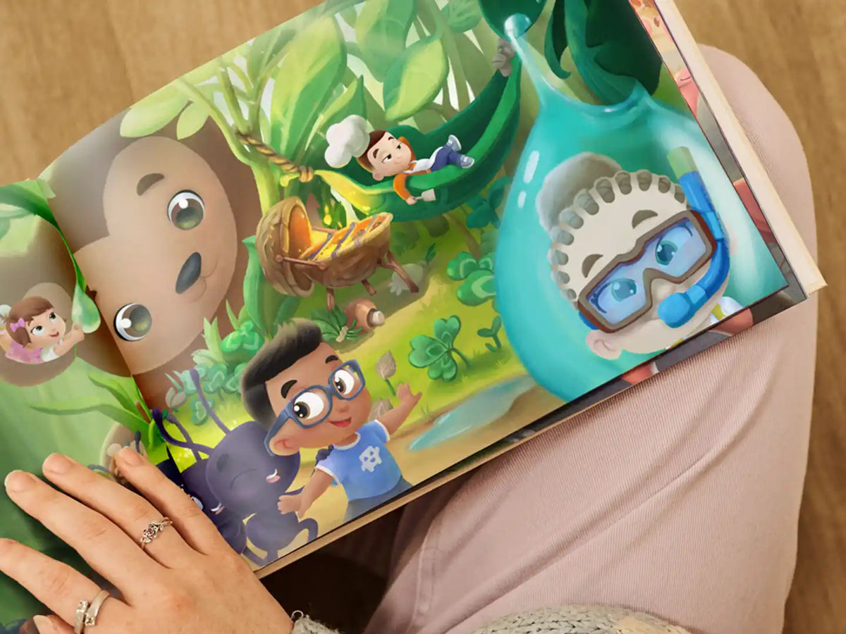 Illustrazione colorata sui bambini piccoli come insetti dal nostro libro personalizzato per quattro fratelli.