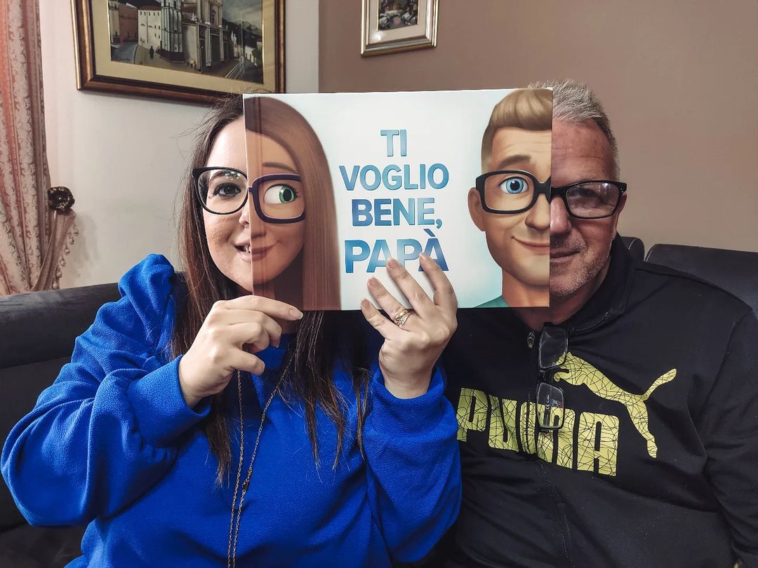 Momenti di complicita e nostalgia sono presenti in questo libro personalizzato.