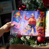 Un'illustrazione colorata dal nuovo libro di Natale per papà di Urrà Eroi.