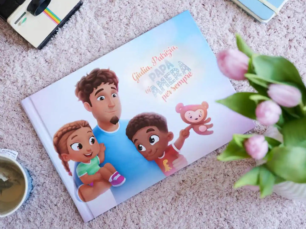 La copertina del libro personalizzato più venduto di Urrà Eroi per papà e due bambini.