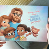 La copertina del libro personalizzato di Urrà Eroi in cui personalizzi papà e i suoi tre bambini, che è anche un fantastico regalo.