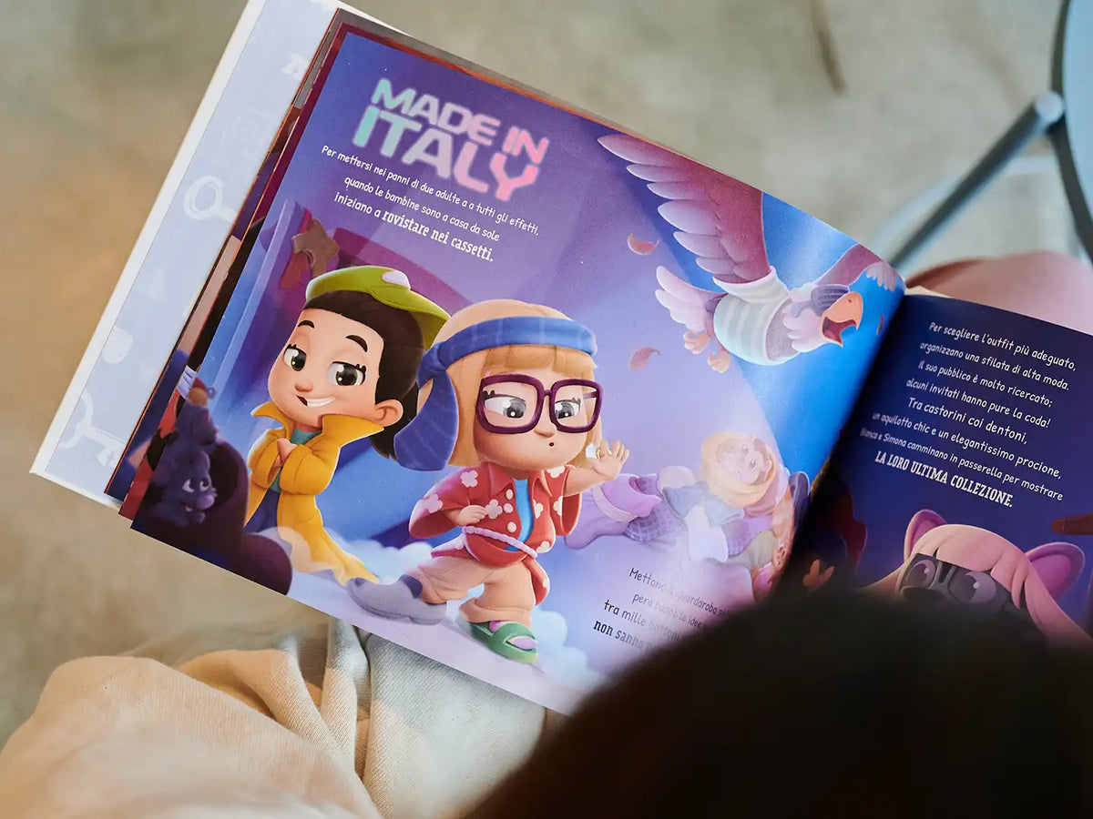 Divertente illustrazione dal libro personalizzato da solo in casa per due bambini.