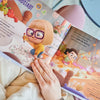 Carina illustrazione dal libro personalizzato per fratelli soli in casa.